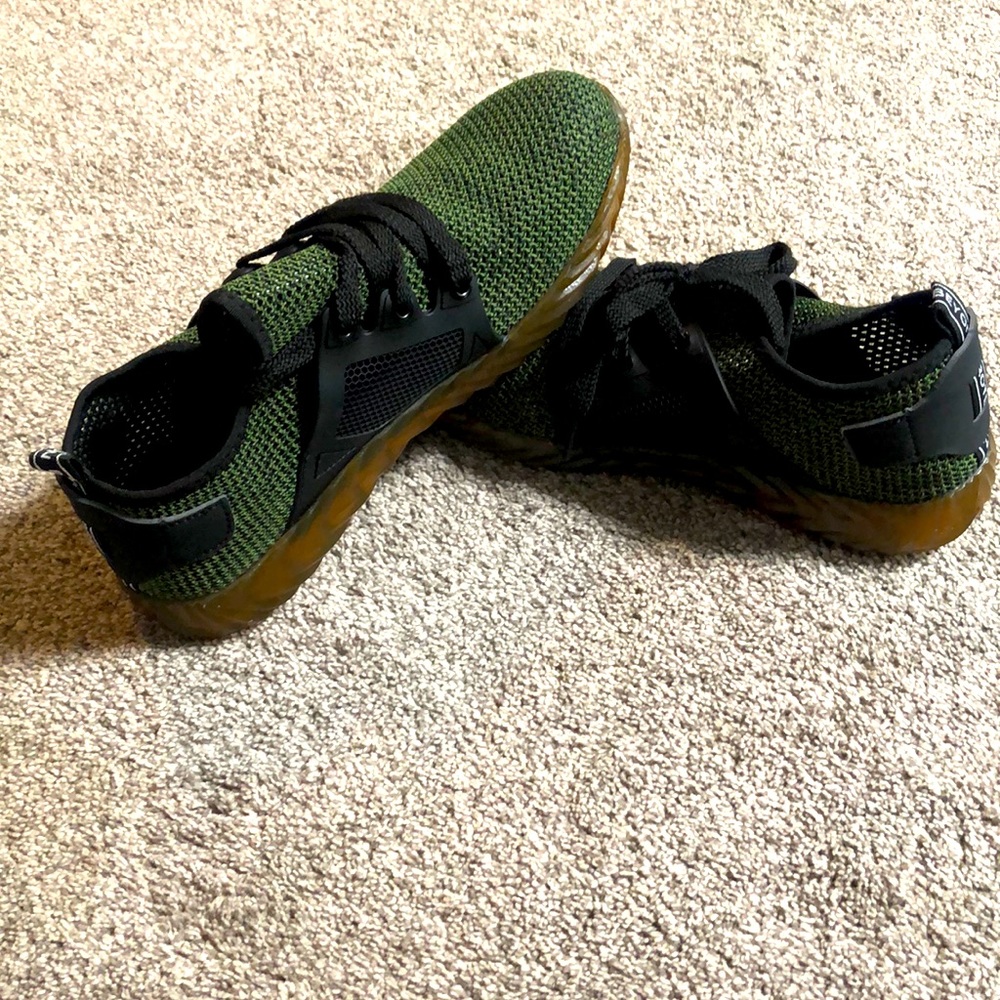 Indestructible men’s sneakers